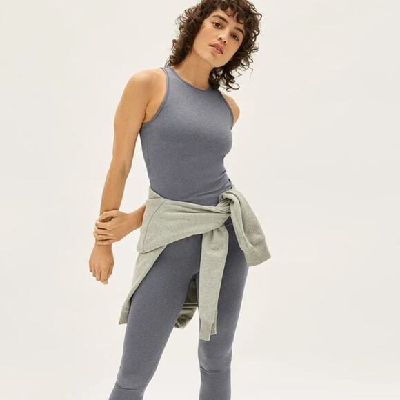 EVERLANE Women's XXL Gray Lightweight Compression Perform Tank with Shelf Bra - Picture 2 of 5